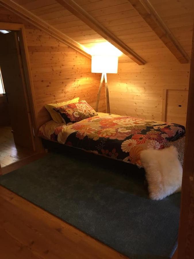 B&B Casa Peraria Палуца Екстериор снимка